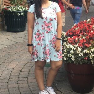 Floral Shift Dress • Size S • Pink & Blue 🌸💙